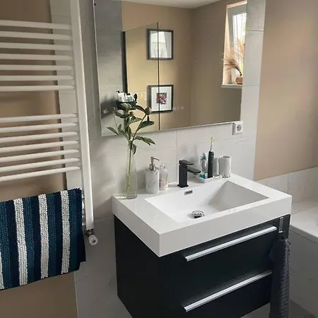 Modern & Spacious 2Bed Apartment, Great Location Апартаменты Амстердам