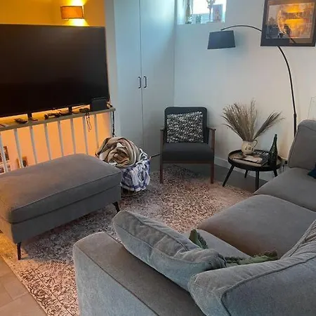 Modern & Spacious 2Bed Apartment, Great Location * 암스테르담
